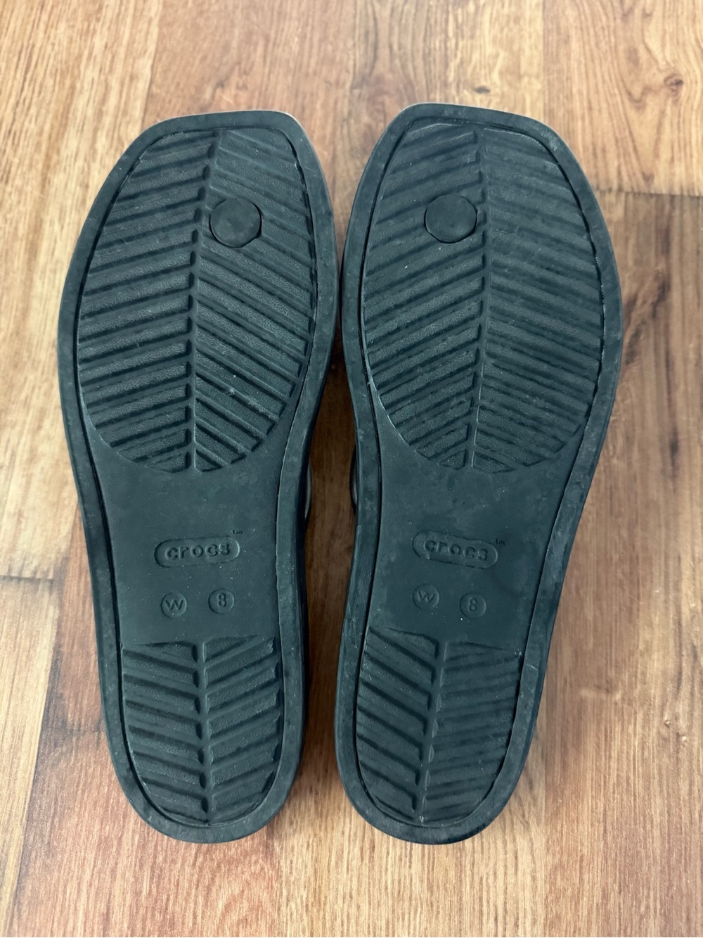 CROCS Miami Toe Sandals - Picture 4 of 4